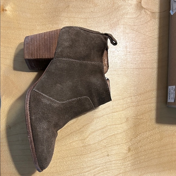Madewell Brown Suede Ankle Boots - Picture 4 of 6